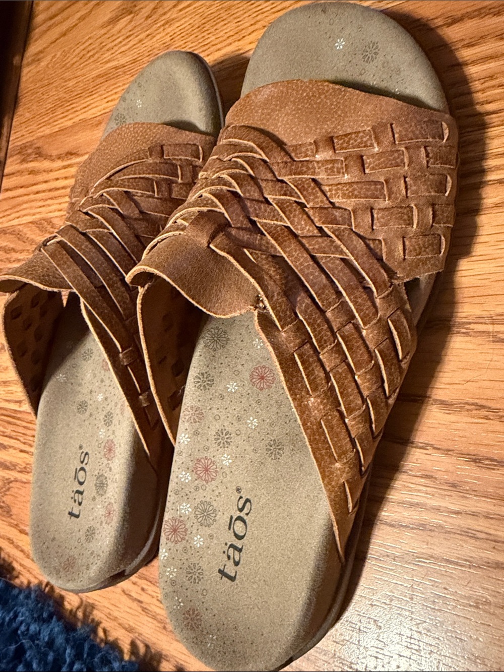 Taos Guru Honey Brown Woven Leather Cushioned Slide Arch Support Sandals 7 - Picture 2 of 4